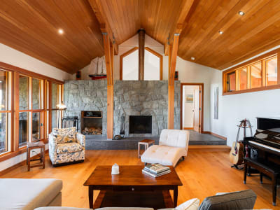 Luxury estate at 1004 Cowan Point Drive, Bowen Island, BC — photo 12