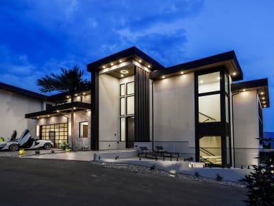 Luxury estate at West Kelowna, BC — photo 2