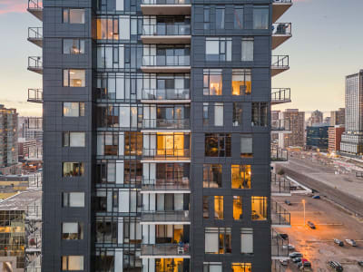 Luxury estate at 1010 6 Street Southwest unit 1202 — photo 2