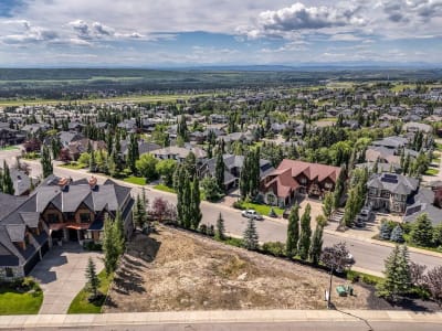 Luxury estate at 7695 Elkton Drive Southwest, Calgary, AB — photo 7