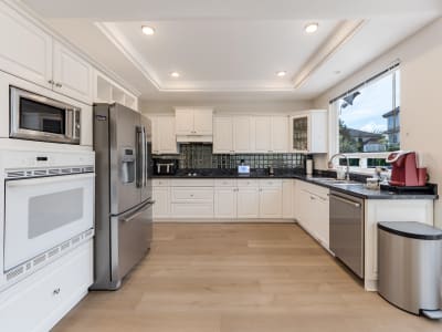 Luxury estate at 34758 Pakenham Place, Mission, BC — photo 11