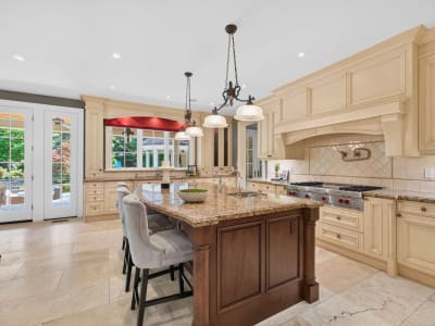 Luxury estate at 1396 Crescent Road, Mississauga, ON — photo 14