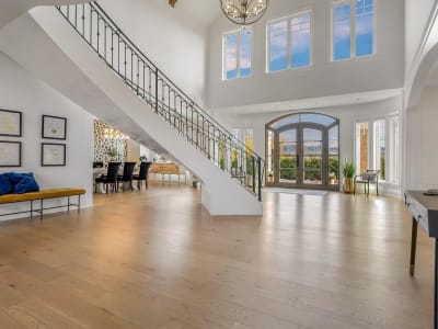 Luxury estate at 16927 40 Avenue, Surrey, BC — photo 4