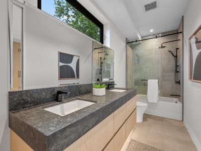 Luxury estate at 298 Strathcona Drive, Burlington, ON — photo 18