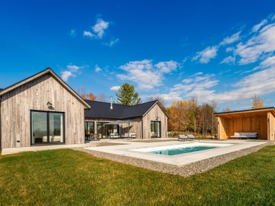 Luxury estate at 311 Chemin Allard, Fulford, QC — photo 3