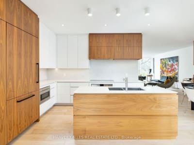 Luxury estate at 30 Edenbrook Hill, Etobicoke, ON — photo 9