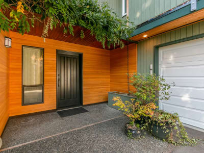 Luxury estate at 45 Sweetwater Place, Lions Bay — photo 2