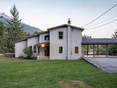 Luxury estate at 2626 Airport Way, Revelstoke, BC — photo 4