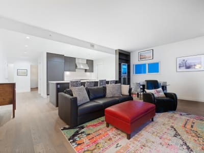 Luxury estate at 288 West 1st Avenue, Vancouver, BC — photo 2