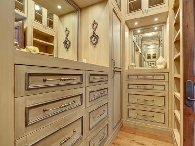 Luxury estate at Calgary — photo 27