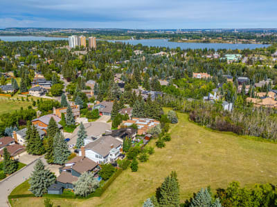 Luxury estate at 204 Pump Hill View SW, Calgary, AB — photo 41
