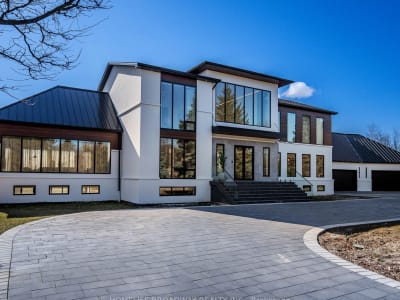 Luxury estate at 2 Allen Manor, Markham, ON — photo 1