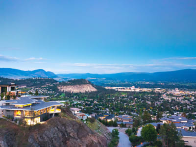 Luxury estate at Kelowna — photo 21