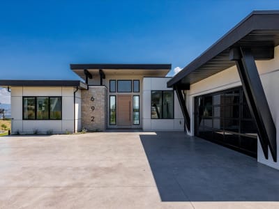 Luxury estate at 692 Lake Court, West Kelowna, BC — photo 23