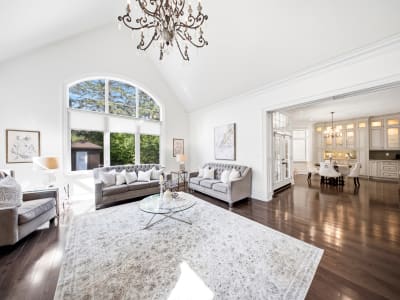 Luxury estate at 1098 Lakeshore Road West, Oakville, ON — photo 12