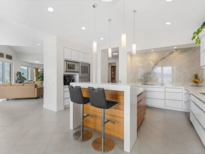 Luxury estate at 328 Lochview Road, Kelowna, BC — photo 7