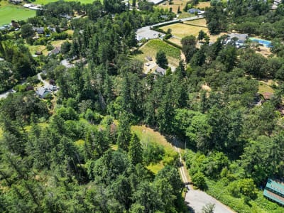 Luxury estate at 4740 Beaverdale Road, Victoria, BC — photo 4