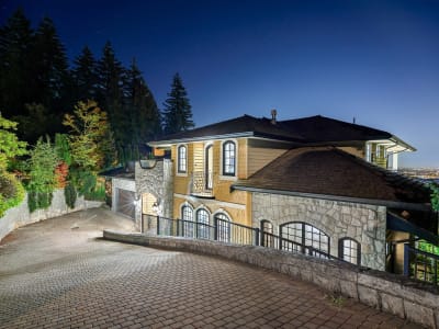 Luxury estate at 2336 Kadlec Court, West Vancouver, BC — photo 2