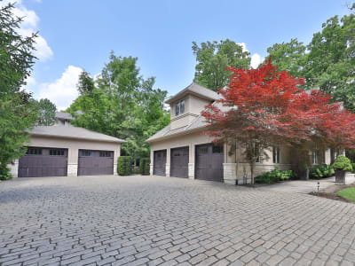 Luxury estate at 5047 Lakeshore Road, Burlington, ON — photo 9