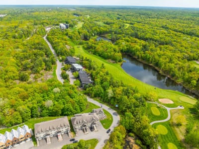 Luxury estate at 61 Rockmount Crescent, Gravenhurst, ON — photo 3