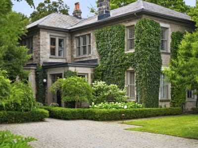 Luxury estate at 77 Claremont Drive, Hamilton, ON — photo 2