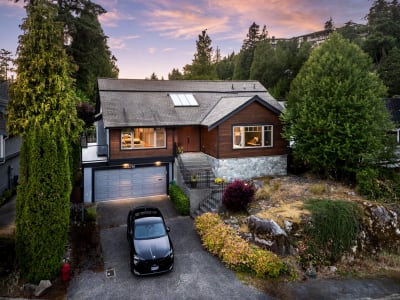 Luxury estate at 4786 Meadfeild Court, West Vancouver, BC — photo 2