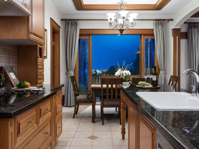 Luxury estate at 707 Eyremount Drive, West Vancouver — photo 9