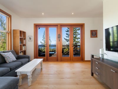 Luxury estate at 1004 Cowan Point Drive, Bowen Island, BC — photo 18