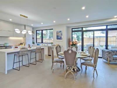 Luxury estate at 64 Caronport Crescent, Toronto — photo 9