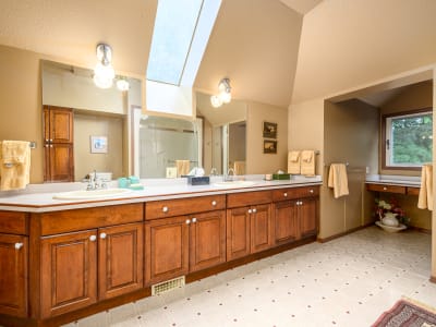 Luxury estate at 9310 Kalamalka Road, Coldstream, BC — photo 59