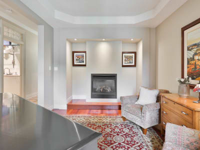 Luxury estate at 5570 McFarren Boulevard, Mississauga, ON — photo 4