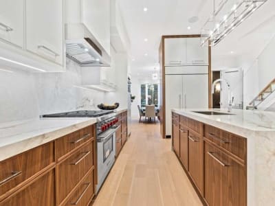 Luxury estate at 132A Balmoral Avenue, Toronto — photo 9