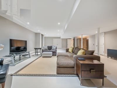 Luxury estate at Burlington, ON — photo 51