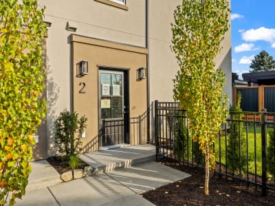 Luxury estate at 2-2957 Conlin Court, Kelowna, BC — photo 3