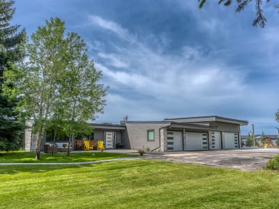 Luxury estate at 183 Pinebrook Way South West, Calgary, AB — photo 21