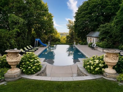 Luxury estate at 45 Bayview Ridge, North York, ON — photo 3