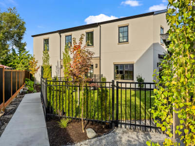 Luxury estate at 1-2957 Conlin Court, Kelowna, BC — photo 4