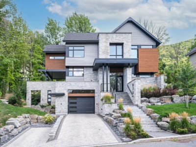 Luxury estate at 876 Rue des Bernaches, Mont Saint-Hilaire — photo 2