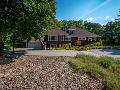 Luxury estate at 9310 Kalamalka Road, Coldstream, BC — photo 7