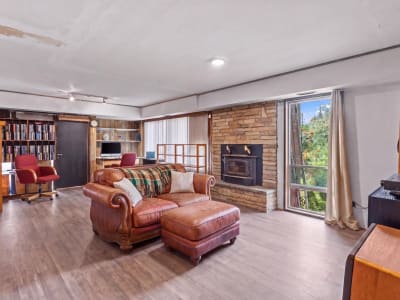 Luxury estate at 115 Isleview Place, Lions Bay, BC — photo 16