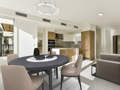 Luxury estate at 203-522 15 Street, West Vancouver — photo 2