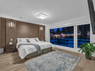 Luxury estate at 929 Canyon Boulevard, North Vancouver, BC — photo 19