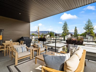 Luxury estate at 640 Wardlaw Avenue, Kelowna, BC — photo 7