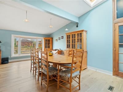 Luxury estate at 5134 Shirley Avenue, Niagara Falls, ON — photo 10