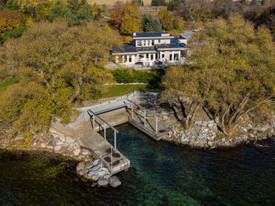 Luxury estate at 668 Howe Island Drive, Kingston — photo 1