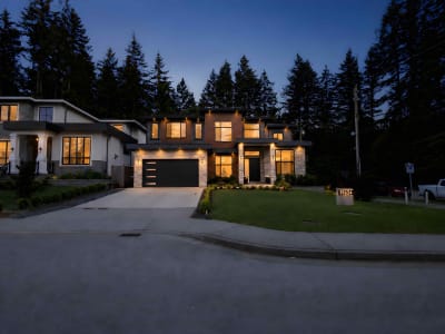 Luxury estate at 19624 31A Avenue, Langley Township, BC — photo 1