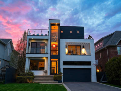 Luxury estate at 647 Montbeck Crescent, Mississauga, ON — photo 1