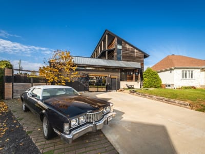Luxury estate at 84 Rue des Chèvrefeuilles, Saint-Jean-sur-Richelieu, QC — photo 1
