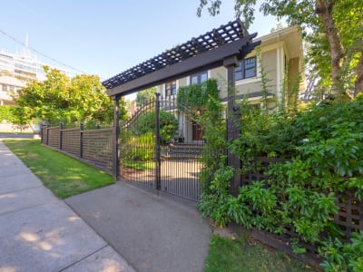 Luxury estate at 1517 Maud Street, Victoria, BC — photo 3
