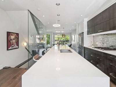 Luxury estate at 2026 32 Street Southwest, Calgary, AB — photo 5